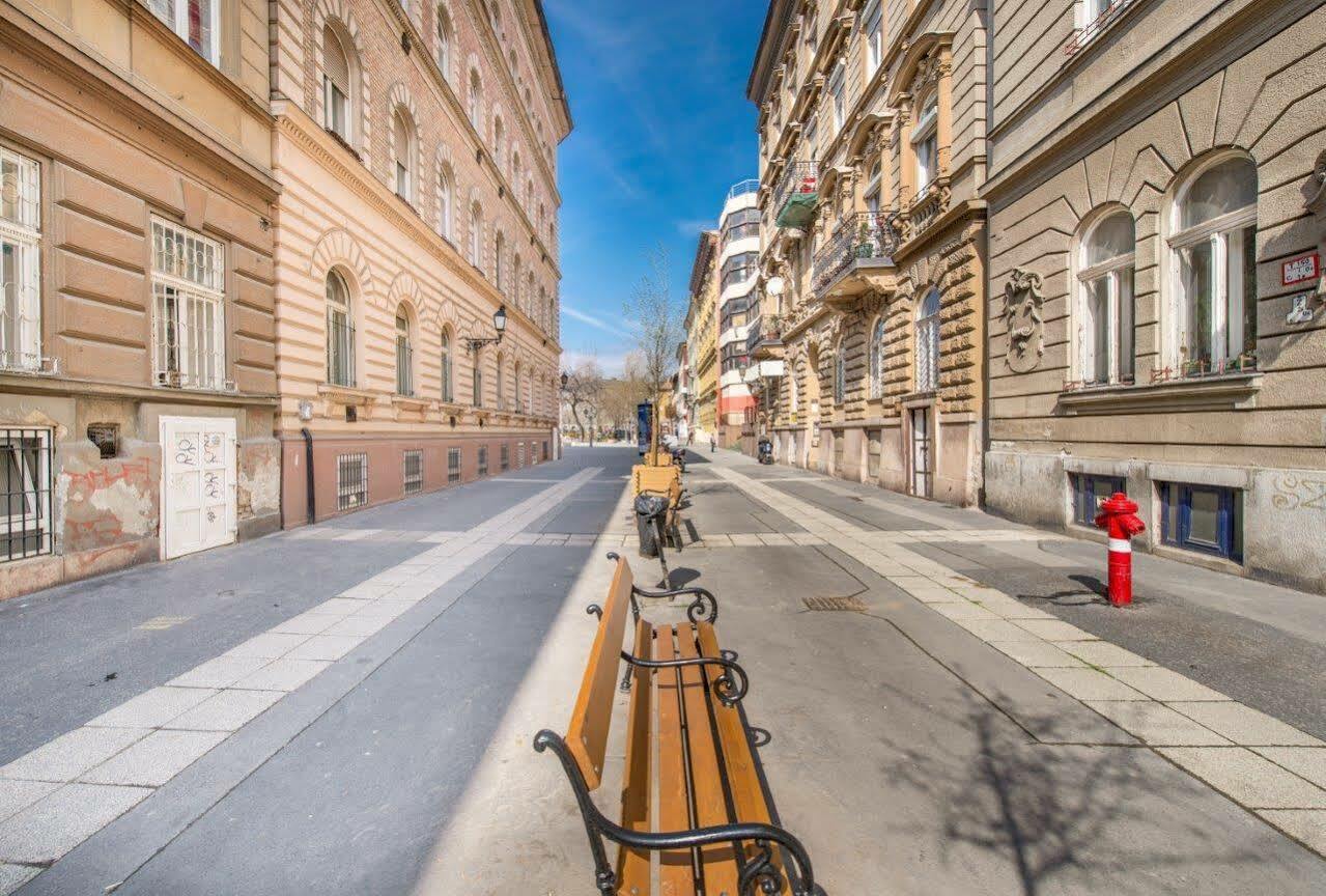 Happy Home Blue Budapest Esterno foto